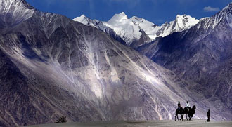 leh Tour Package